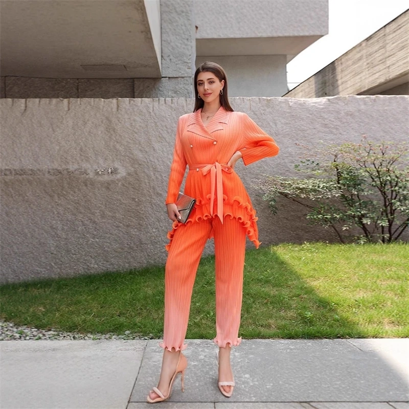 

Женский костюм Miyake с градиентом и рюшами, новинка лета 2025, шикарный пиджак нестандартной формы с рюшами + куртка с эластичной резинкой на талии, модный комплект из двух предметов