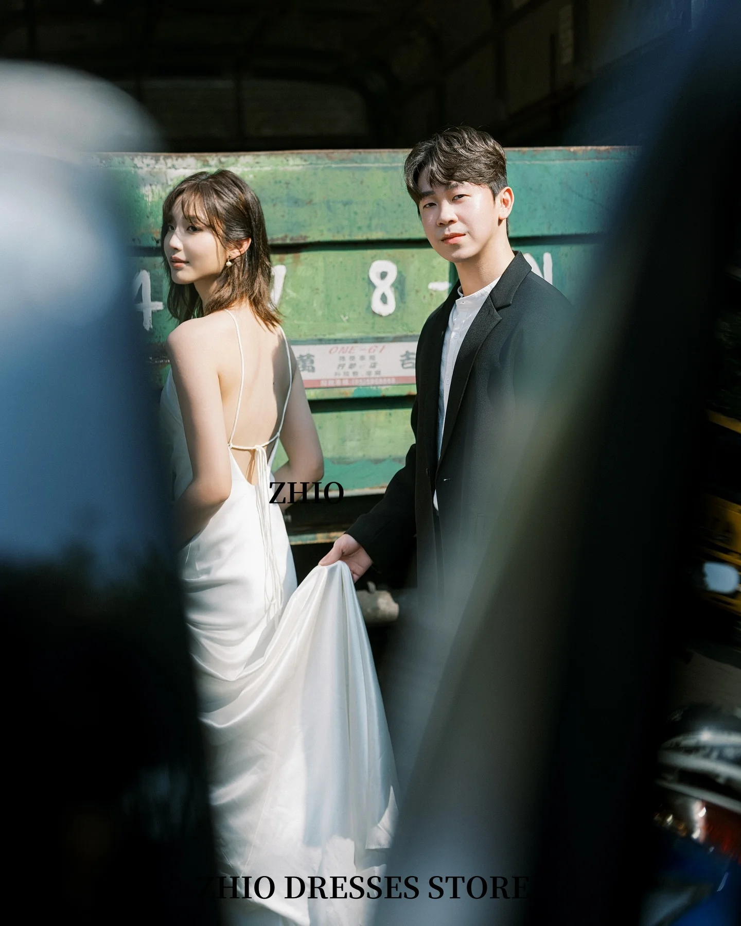 ZHIO 신부 야외 웨딩 드레스 화이트 새틴 미니멀리스트 피쉬 테일 드레스 제주 Lsland 여행 촬영 웨딩 드레스 맞춤형