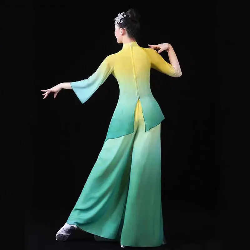 Women Short Sleeve Chinese Folk Dance Costume Gradient Color Embroidery Top and Wide Leg Pants Stage Performance Outfit