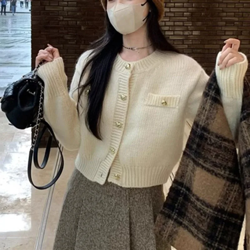 Suéter de punto con cuello redondo y una botonadura para mujer, moda de otoño e invierno, cárdigan blanco informal, abrigo de punto de manga larga para oficina para mujer