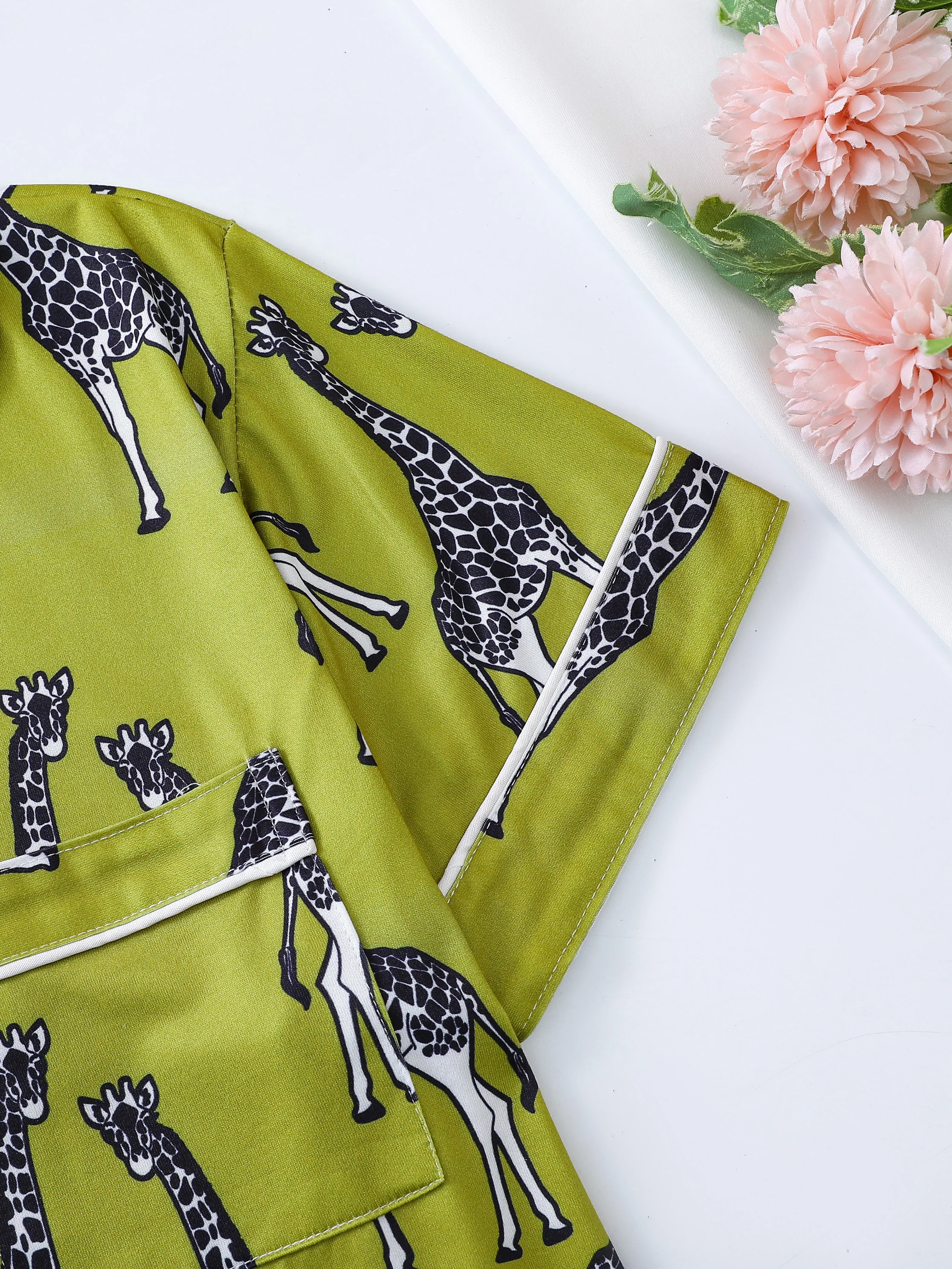 Animal giraffe print pyjama set short-sleeved roll-down button-down top and comfy elasticated shorts loungewear for women