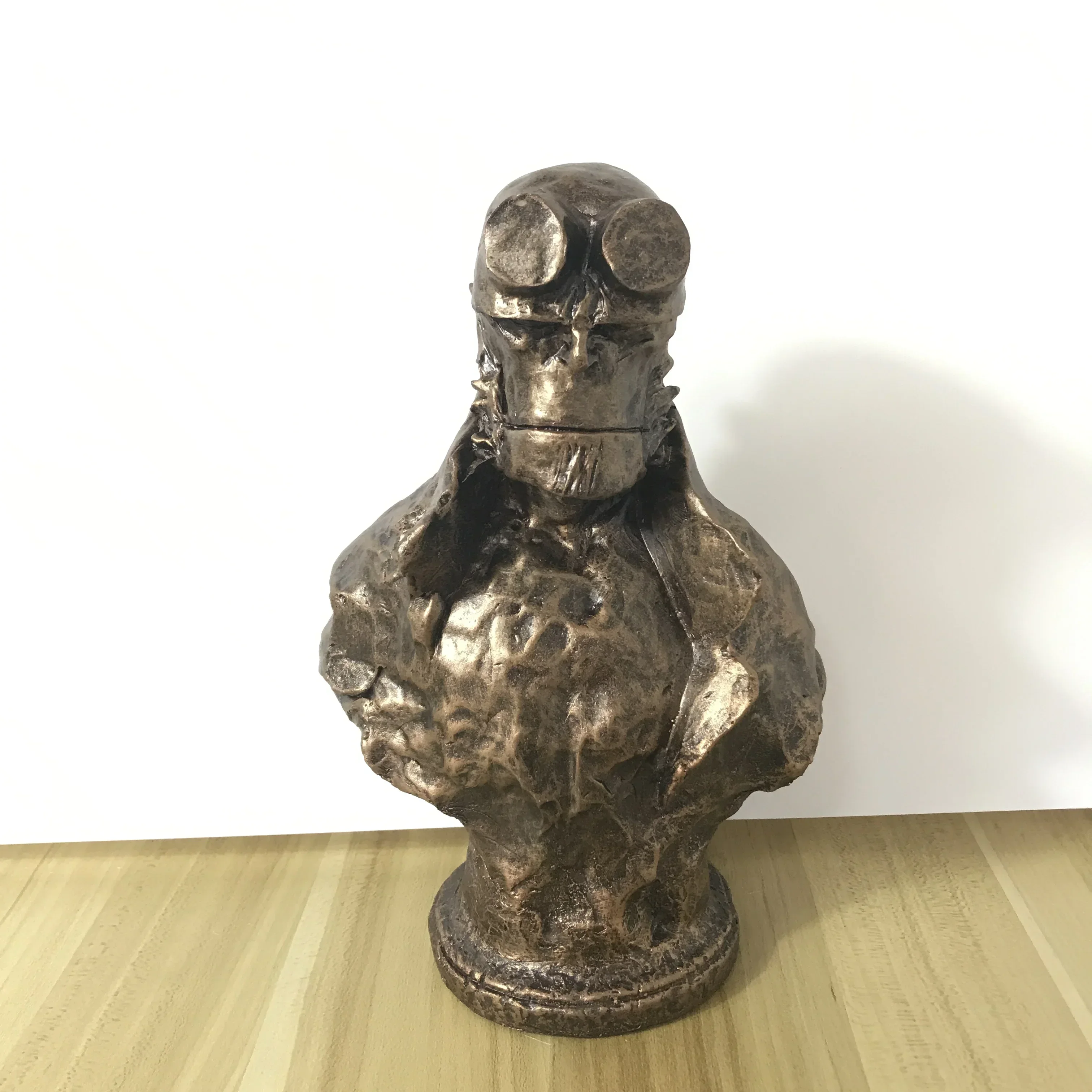 22cm HELLBOY Hell Baron Resin Half Body Statue Imitation Bronze Pendant Model Hell Boy Comic Edition Gift