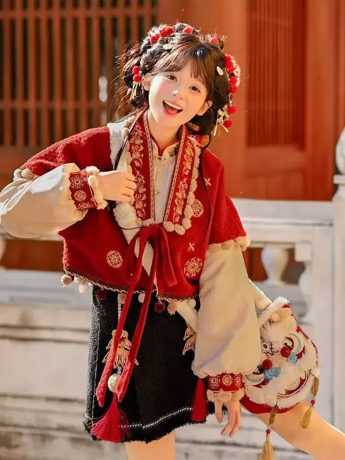 

Japan National Style Embroidered Vest And Short Skirt Suit New Year'S Greetings Autumn And Winter New Style Three-Piece Set