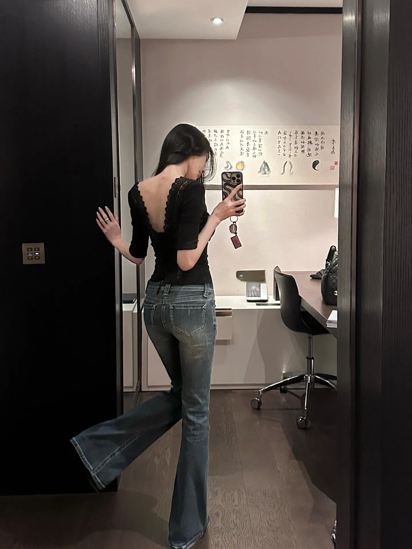 

Женские джинсы-клеш с низкой талией, корректирующие форму ног, в стиле ретро, синие, для лета, облегающие, повседневные, на молнии