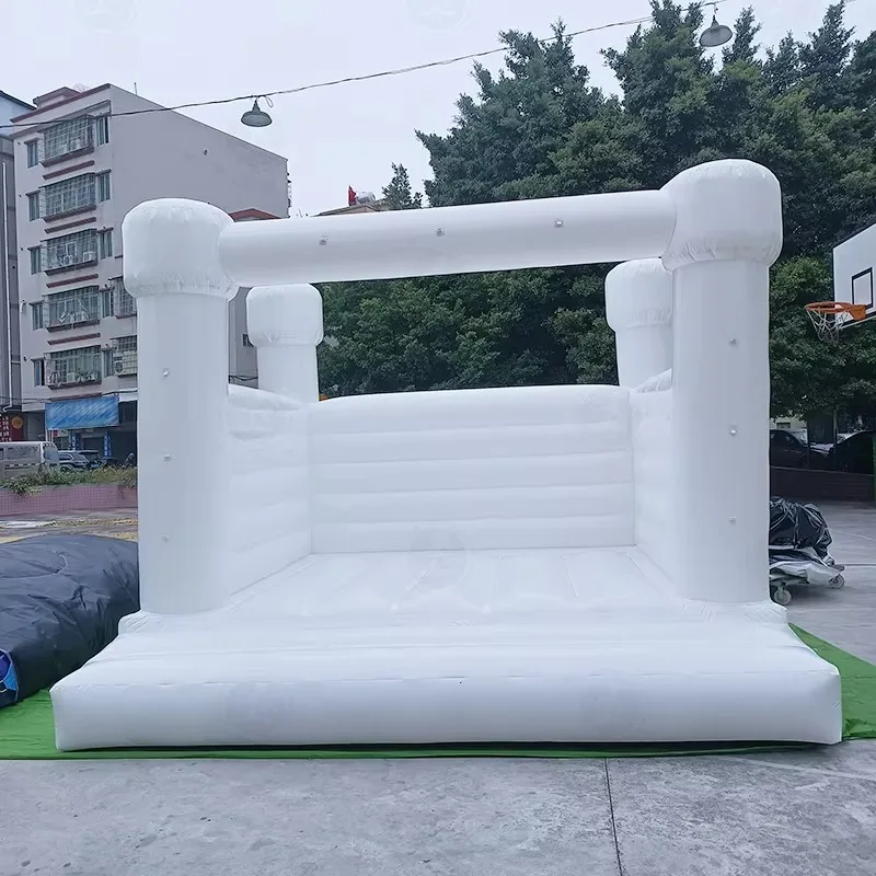 Luxury inflatable trampoline, suitable for commercial use, ideal for wedding parties with a warm atmosphere