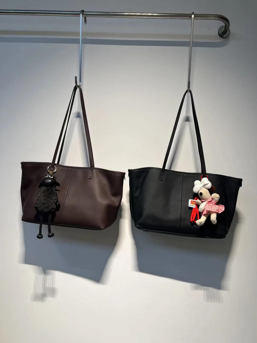 

Casual Leather Tote Bag Women's Large Capaci Commuter Single oulder Bag Trendy Simple Sle Handbag op Bag ape