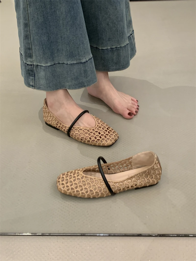 

2025 Summer Women Mary Jane Shoes Brand Designer New Hollow Mesh Elegant Belt Buckle Strap White Ladies Ballet Flats