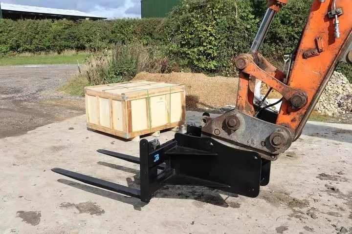 Nuove forchette per pallet montate su escavatore da 1-40 tonnellate per indizi agricoli edili Accessori per macchine edili di alta qualità