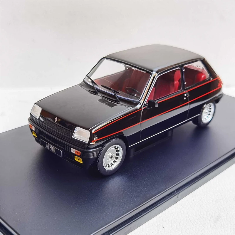 Diecast 1:24 Scale R 5 Turbo Car Alloy Simulation Car Model Toy Collectible Ornaments