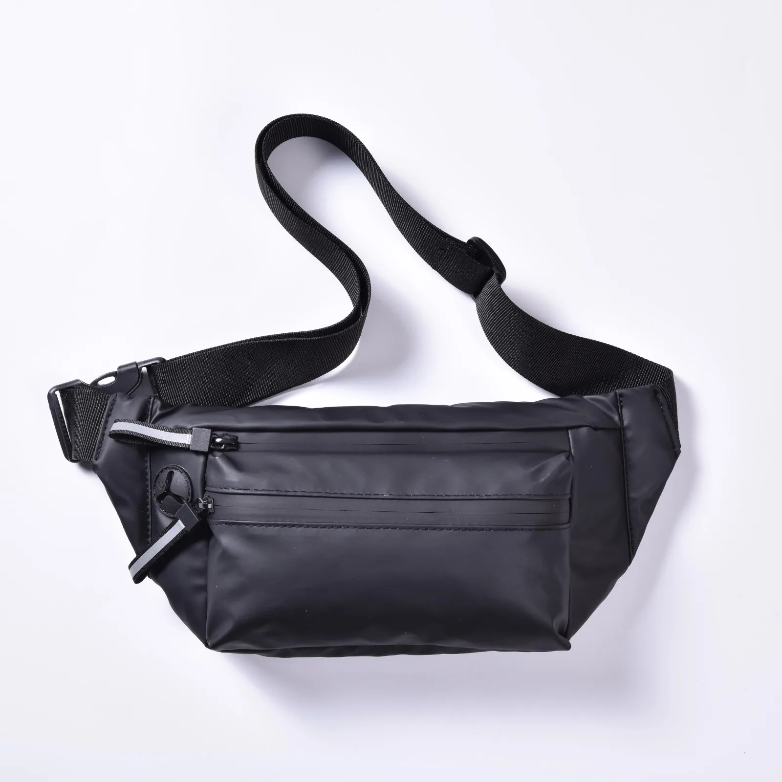 

2025 Trendy and Fashionable Men's Crossbody Bag, Outdoor Sports Chest Bag, Men's Nylon Lightweight Waterproof Casual Waist Bag