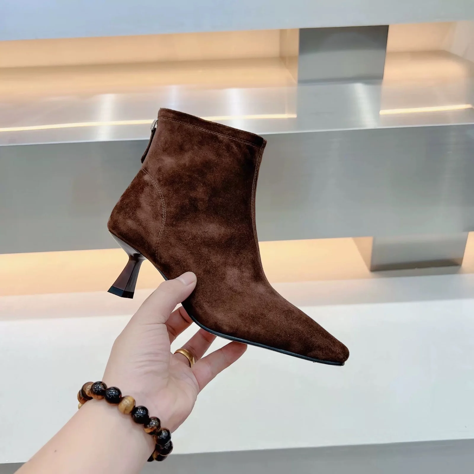 أشار تو النساء حذاء من الجلد الجلد المدبوغ منتصف الكعب أحذية مثيرة الاتجاه شتاء جديد العلامة التجارية مصمم مضخات موضة القوطي بوتاس دي Mujer