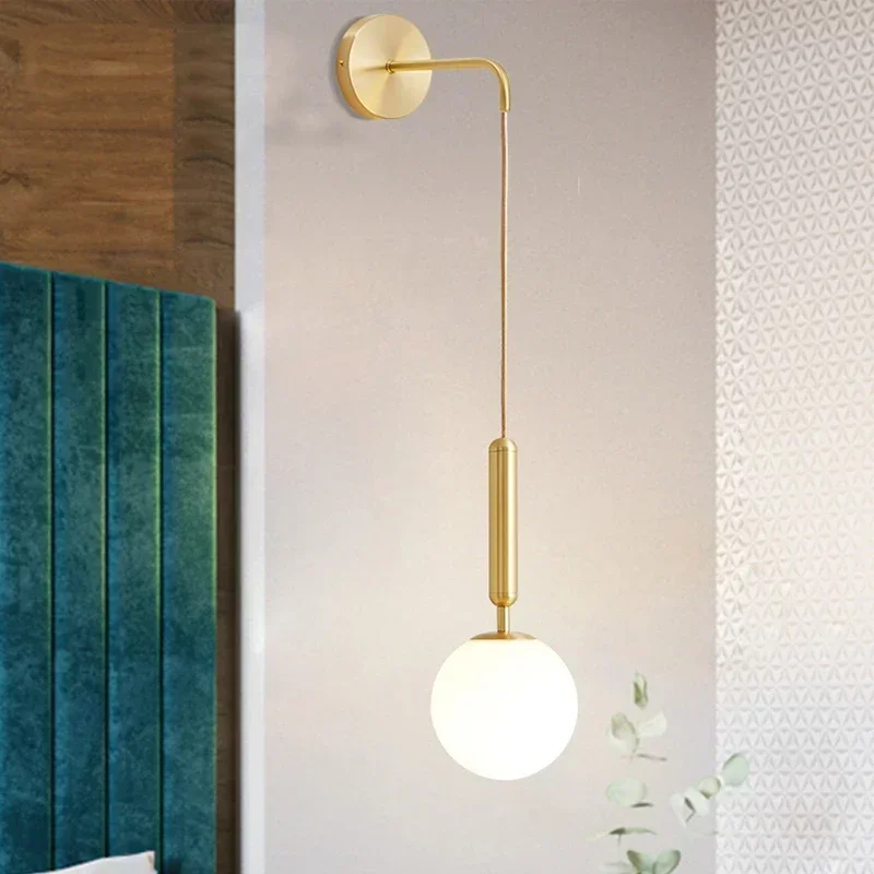 Lámpara de pared con bola de cristal moderna para sala de estar, pasillo, dormitorio, mesita de noche, decoración del hogar, accesorios de iluminación, aplique de pared interior