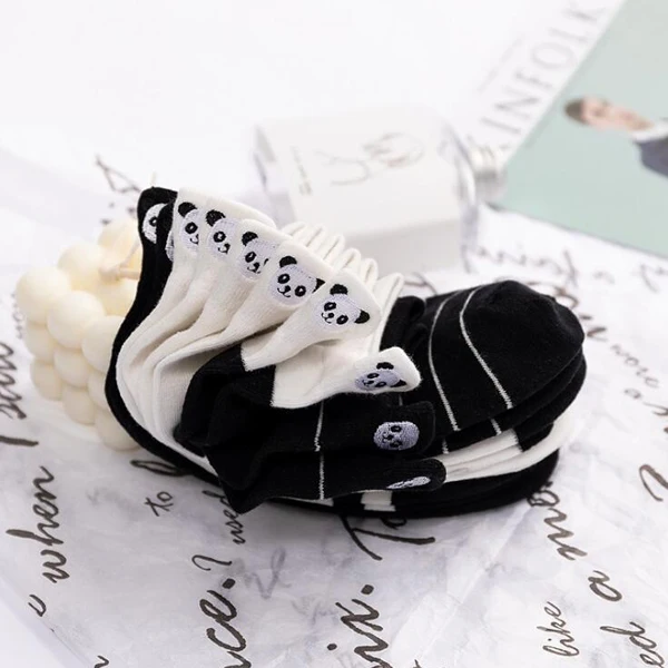 5 أزواج مضحك لطيف التطريز الباندا الجوارب النساء Harajuku Divertidos Kawaii أبيض أسود Calcetines Mujer الكاحل Sokken Chaussette #2