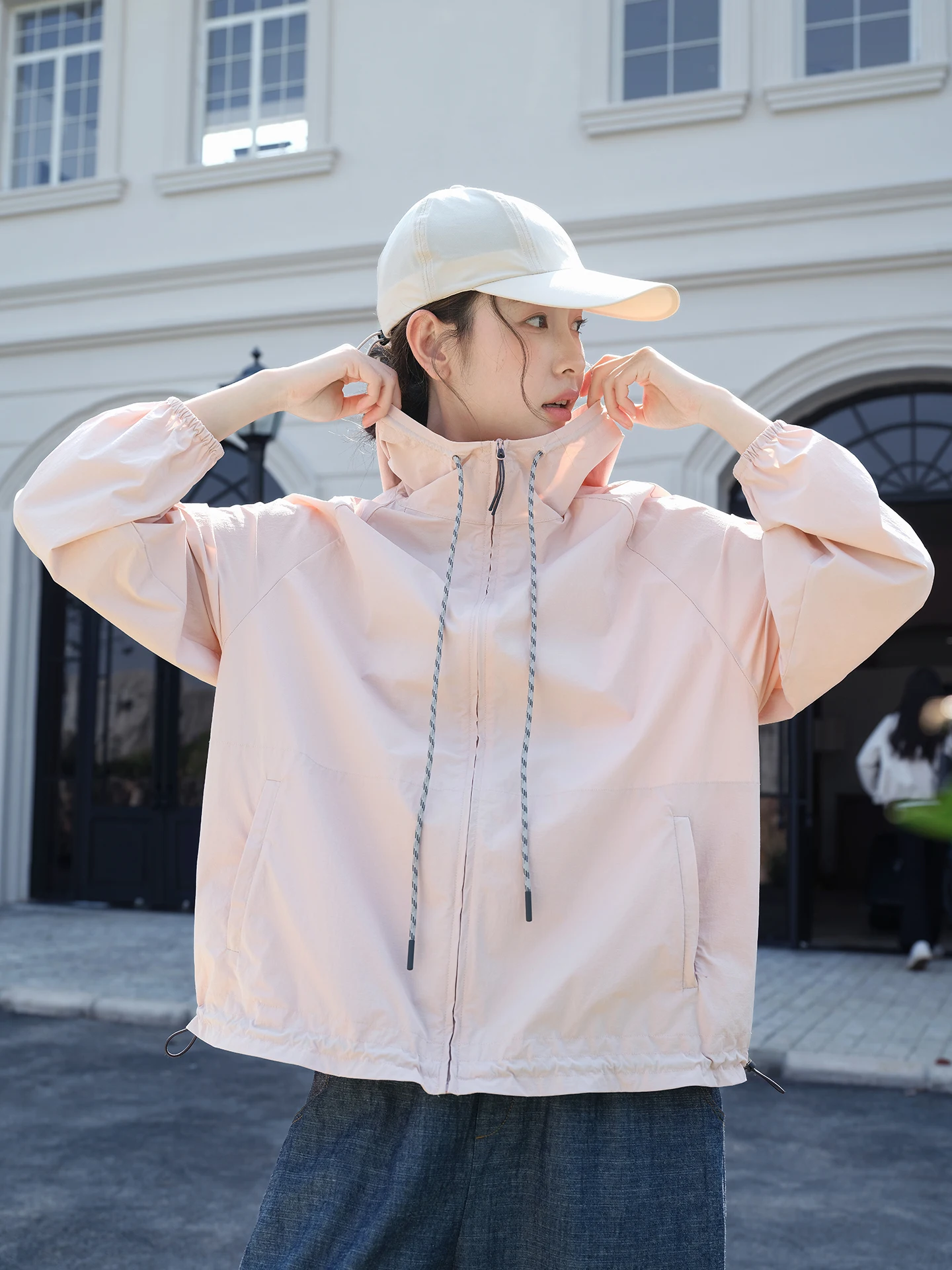 

High-Potency UPF50 Sun-Protective Hat-Design Original-Spine Lightweight Breathable Outdoor Sunshade Jacket for Women