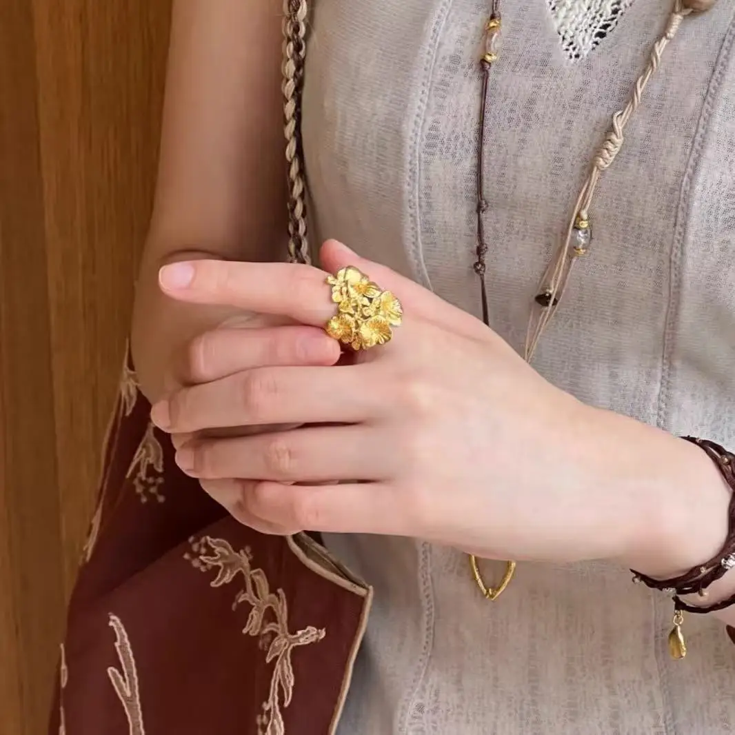 [Miss Jenny ] Vintage Romantic Floral Open Wide Band Ring 3D Hollow Out Flower Design for Vacation M299