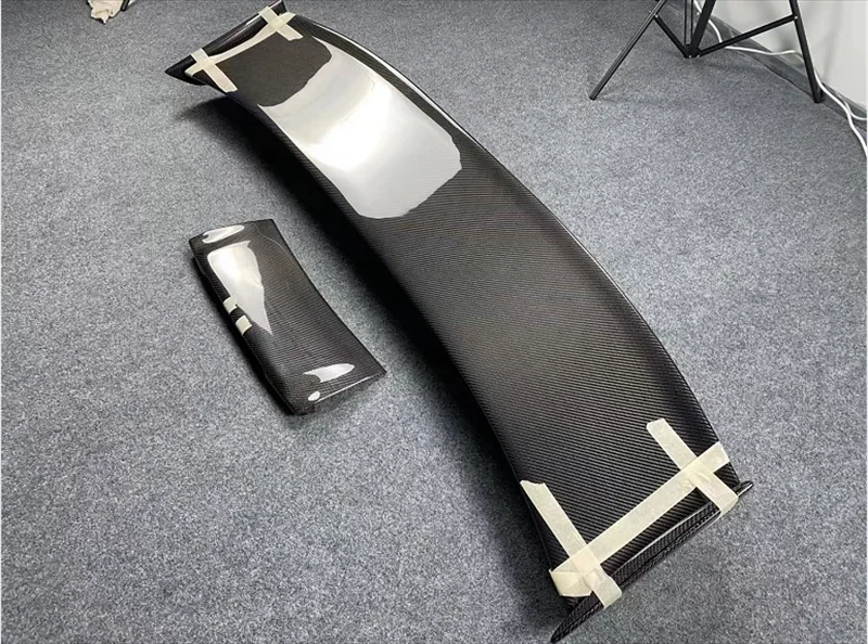 For Nissan GTR R35 2009-2020 High Quality Real Carbon Fiber Car Rear Wing Trunk Lip Spoiler Cooperate With The LED