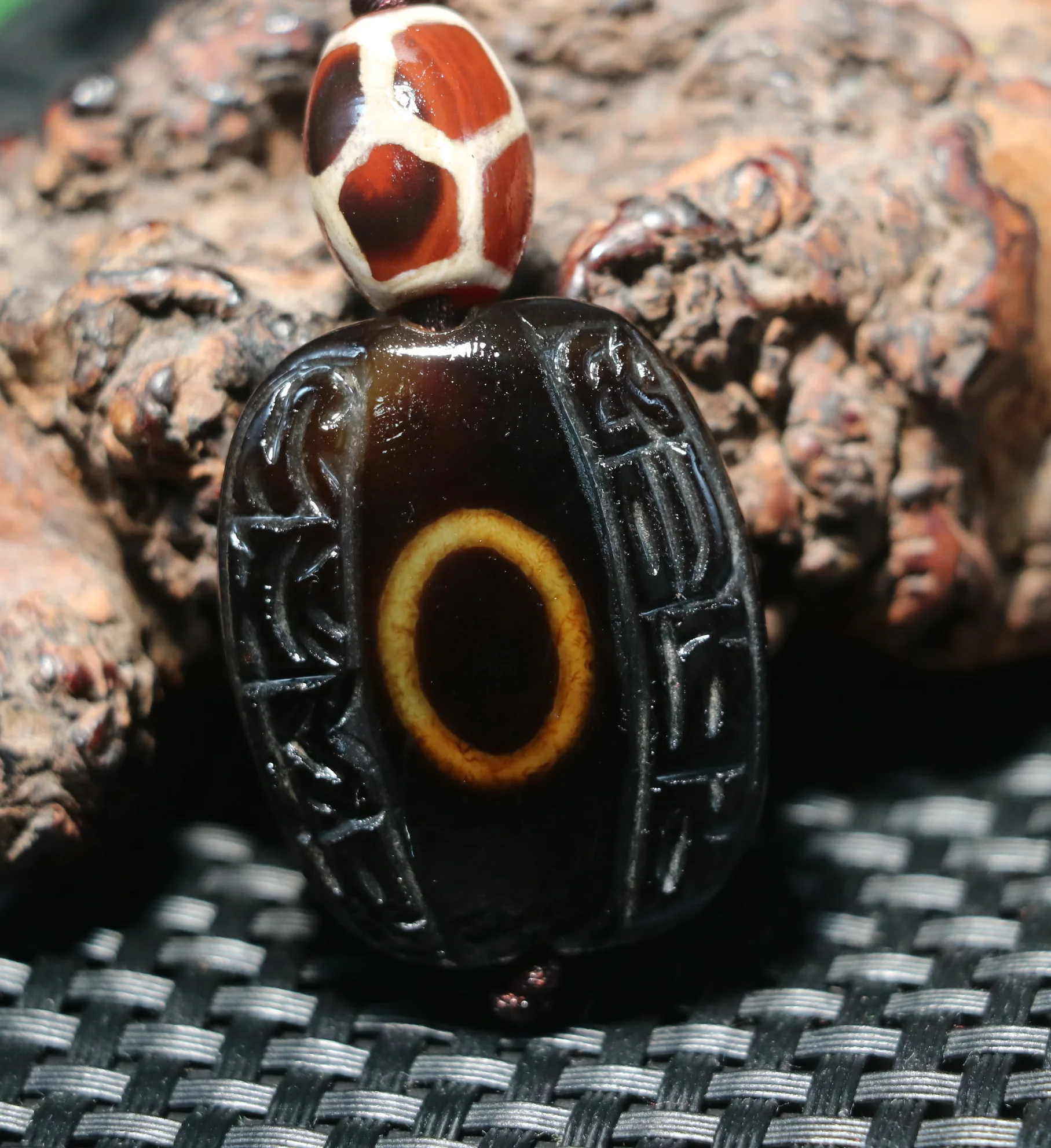 Unique Pattern Energy Tibetan Old Agate Sculptural 6 OM Words Buddha Eyed Heaven Eye dZi Bead W TIMESTOWN