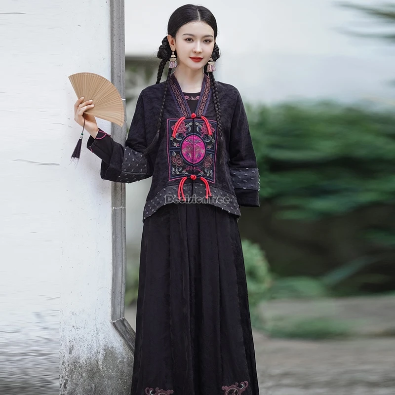 2024 chinese ethnic style embroidered v-neck seven-point sleeve short splicing design vest top women loose casual jacket t001