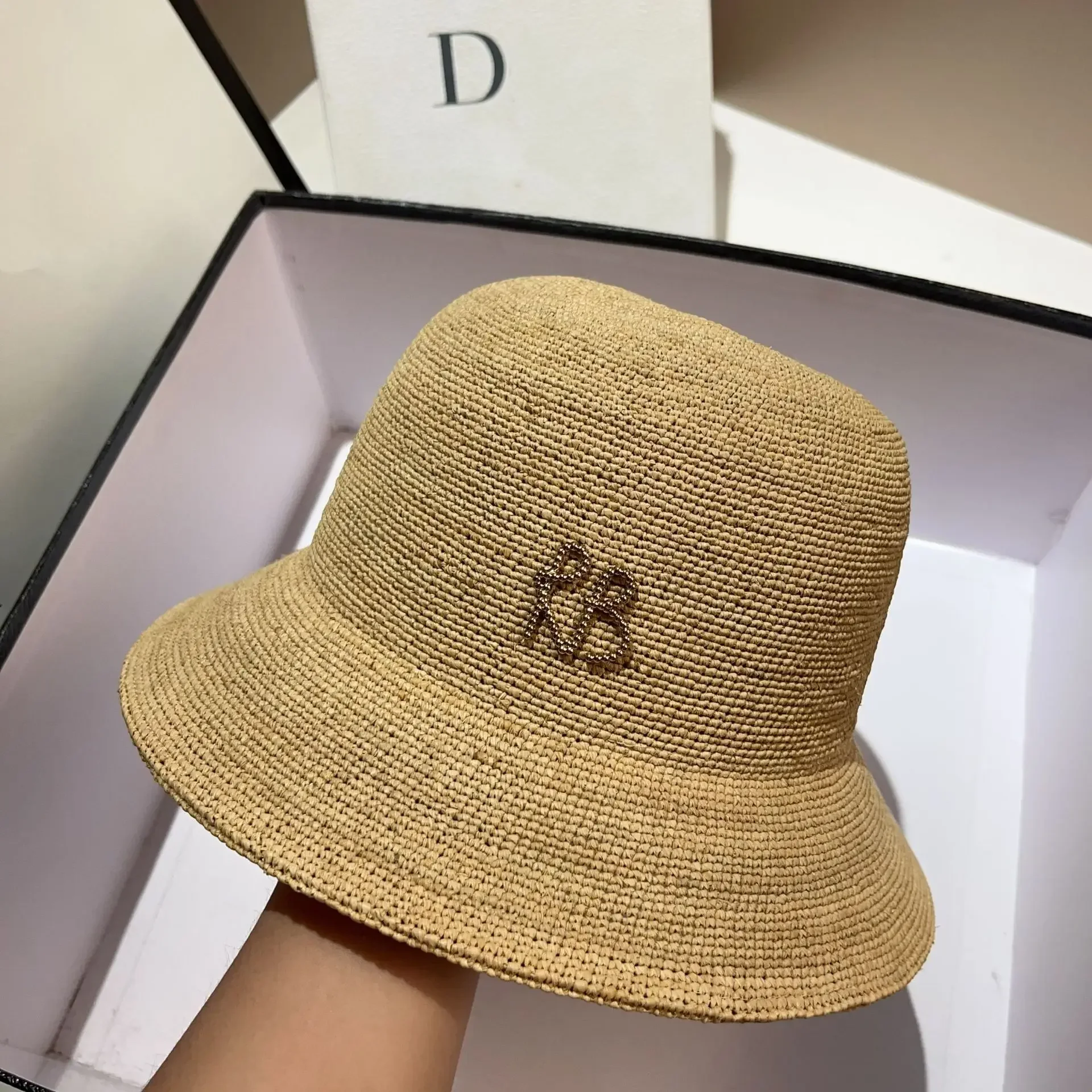 

Designer Raffia Straw Bucket Hat Women Summer Bikini Beach Hat Female Korean Travel Sun Protection Breathable Fisherman Hat