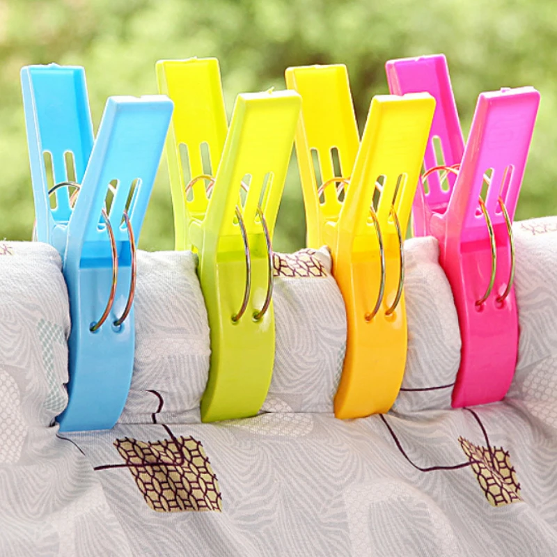 

4pcs /set ABS Beach Towel Clips, Large Plastic Windproof Clothes Hanging Peg Quilt Clamp Holder for Beach Chair