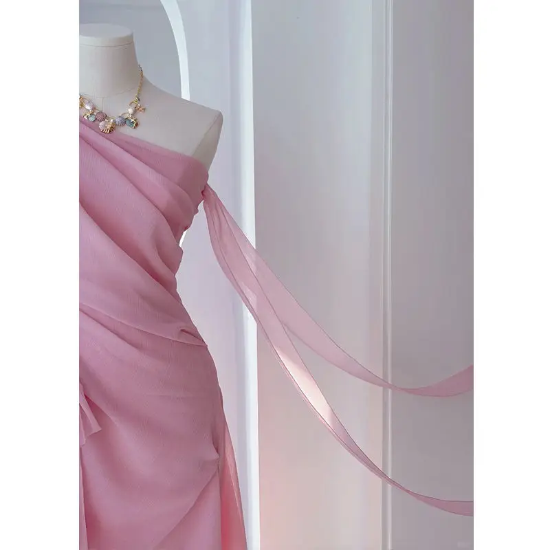 ฤดูร้อนชุดผู้หญิงใหม่ High-end ออกแบบ Niche อุณหภูมิภาษาฝรั่งเศสคํา Elegant สไตล์ Niche Chic เอวปิดชุดปิดไหล่