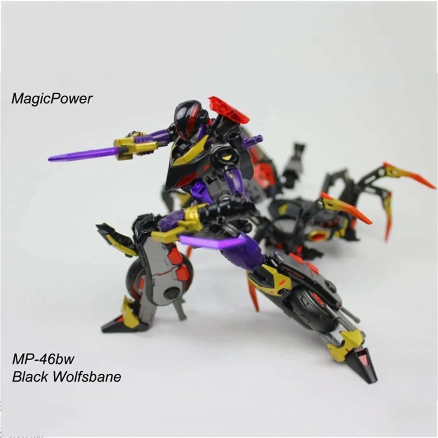 

Magic Power Transformation MP-46BW MP46BW Blackarachnia Black Wolfsbdne Фигурка Модель робота Коллекция игрушек Аниме Серия