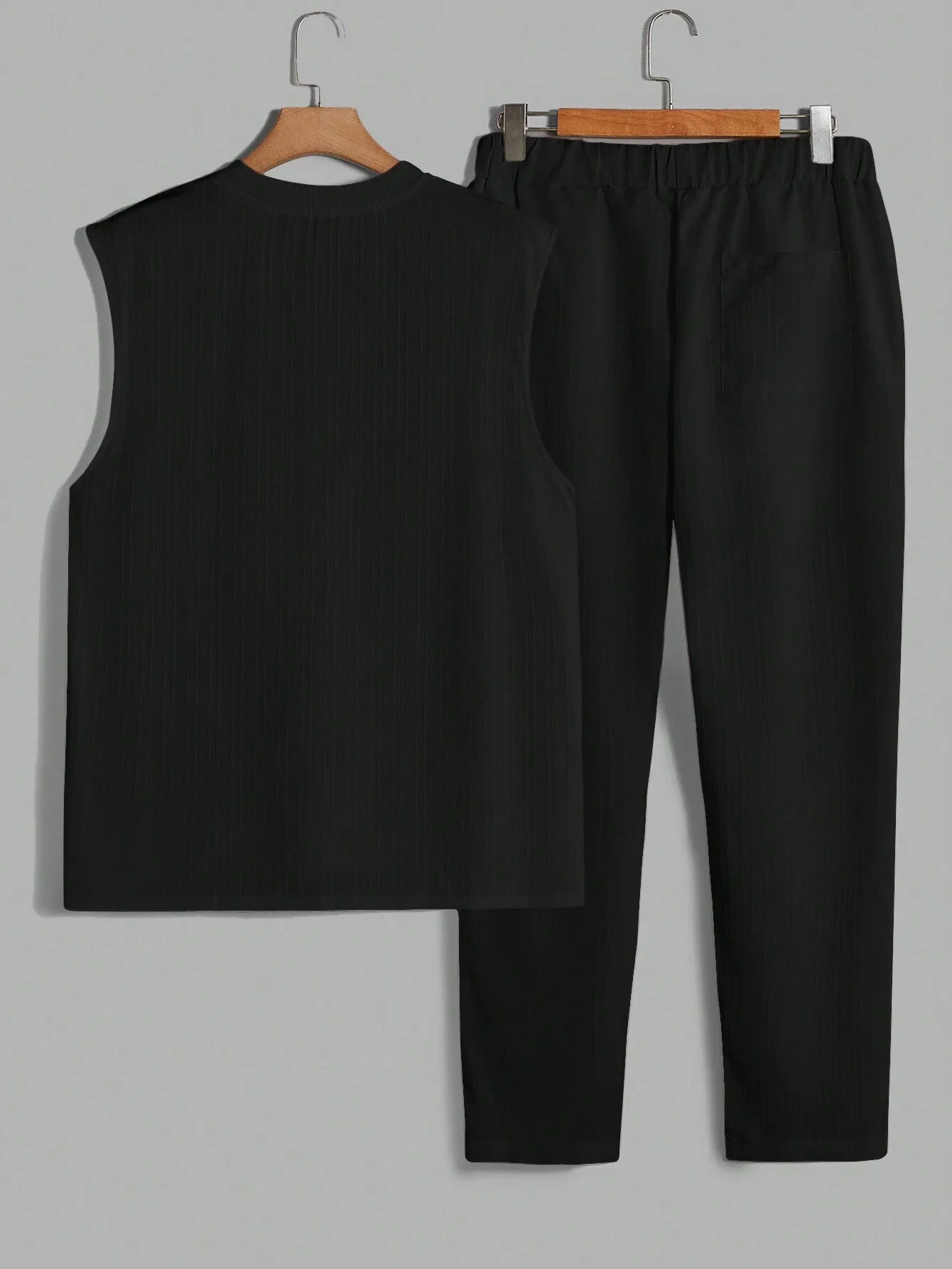 

Men Textured Sleeveless Tank Top And Elastic Waist Long Pants Summer 2 Piece Set
