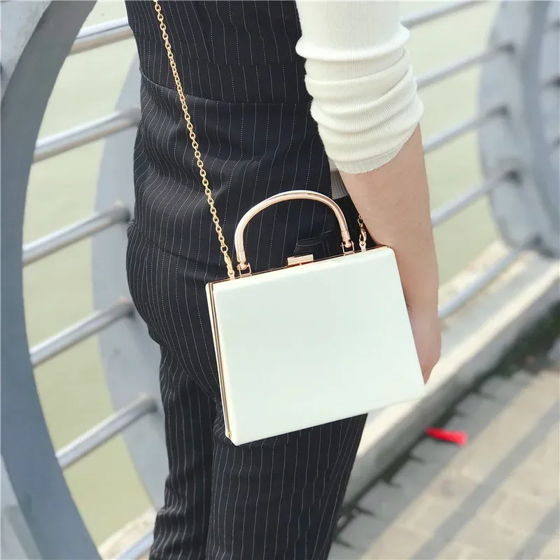 2022 New Women Box Handbag Glossy Messenger bag Lady Party Clutch Banquet Bag Fashion Metal handle Totes Chain Crossbody