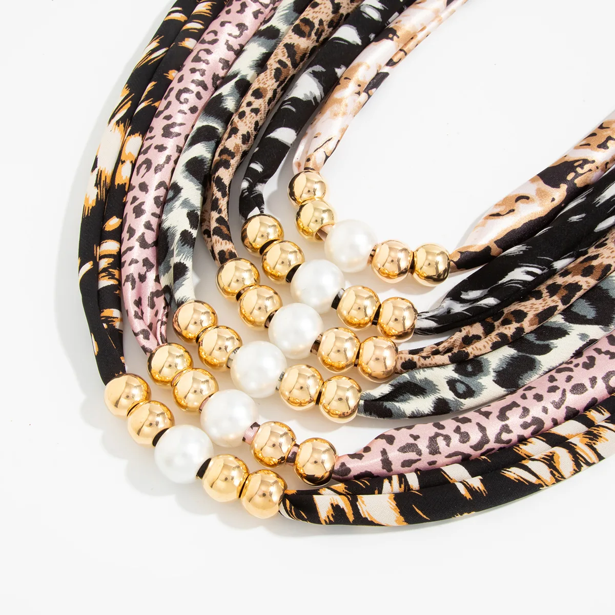 Pearl Necklace Retro Cloth Knot Beaded Pendant Choker Unique Design Lightweight Versatile Daily Wear Jewelry for Women