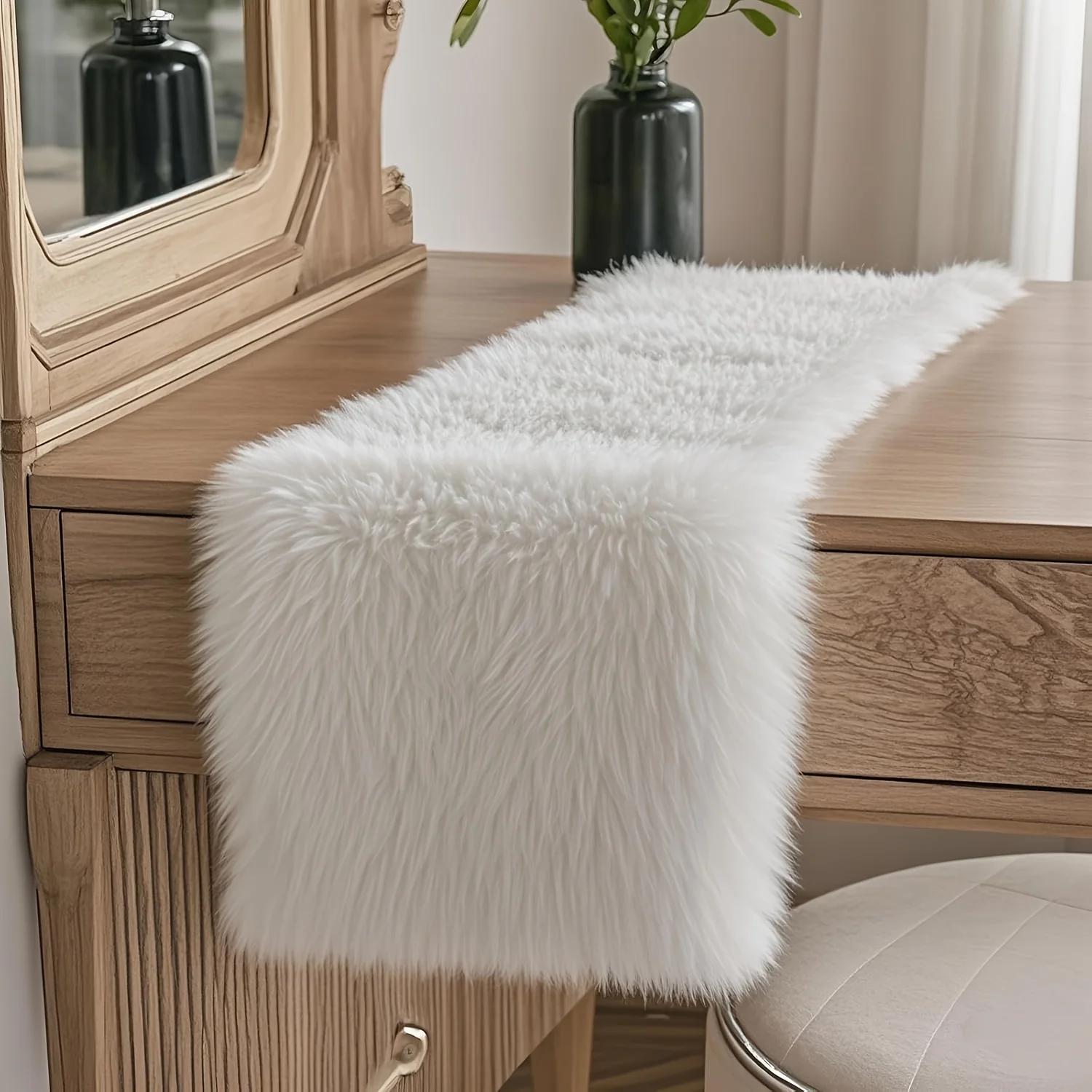 VIKAMA Plush Table Flags Are Not Prone To Shedding and Are Suitable for Christmas Party Dining Tables and Home Decoration