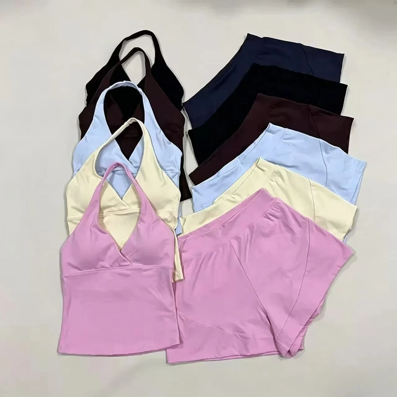 New 2piece Nakedness feeling sports vest and shorts. Suitable for outdoor sports, Pilates, fitness and yoga Set of clothes