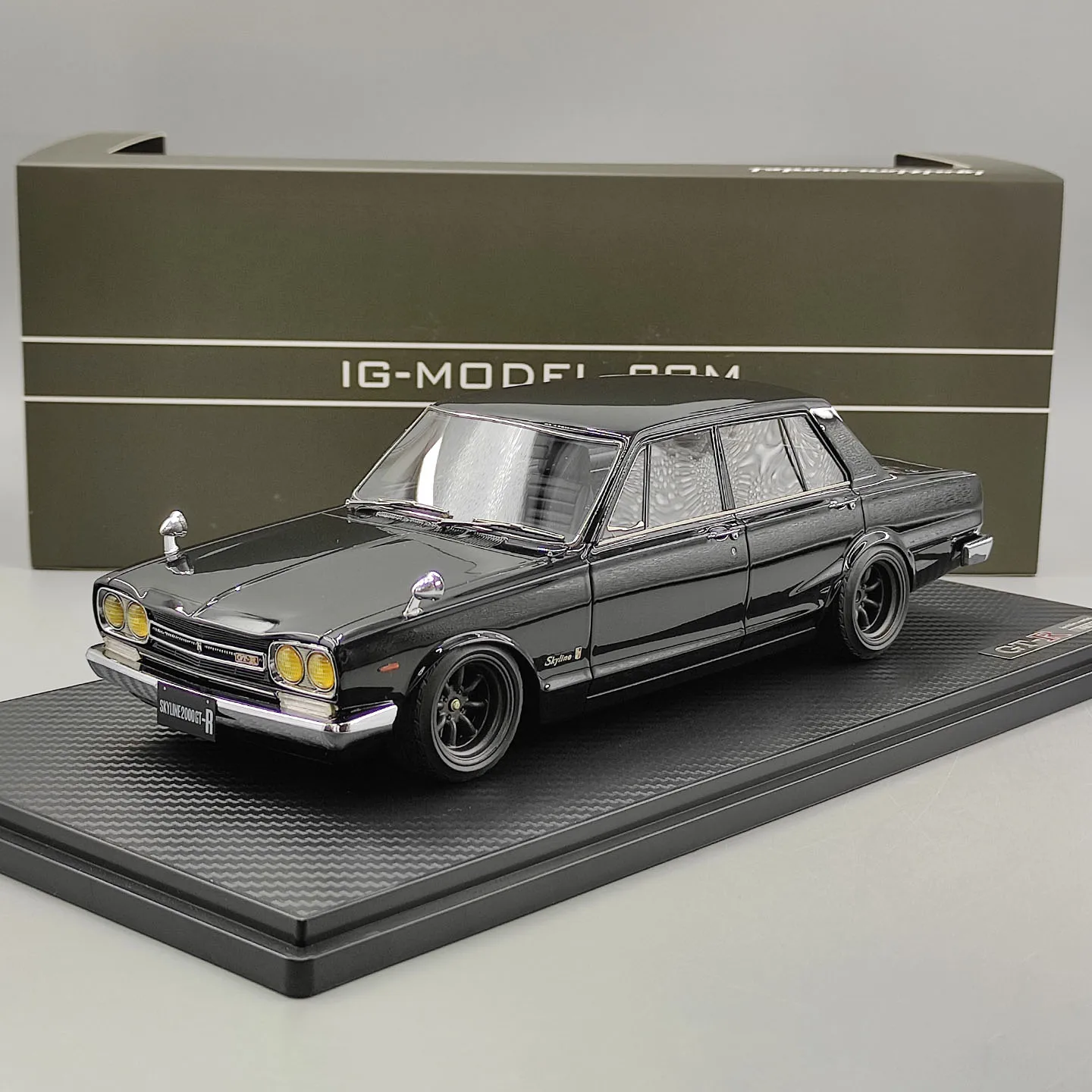 IG 1:18 Scale Skyline 2000 GT-R PGC10 Black Resin Car Model 0765