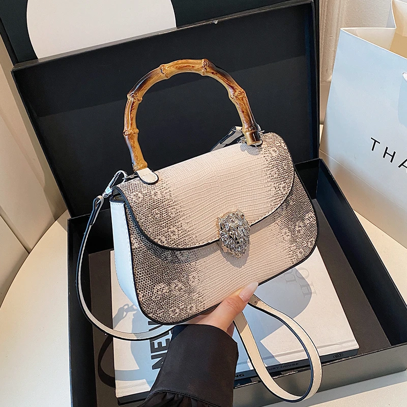 

Trendy Letter Logo Design Crossbody Handbag For Women Luxury High-End Minimalist Vintage Fashionable Leather Bag