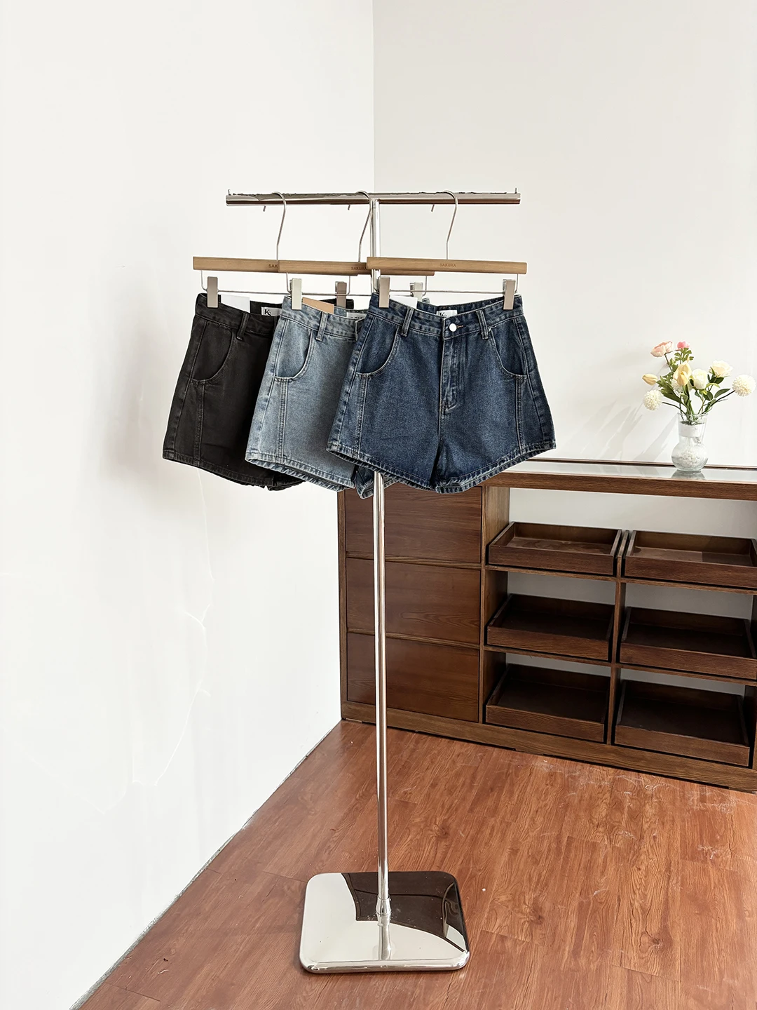 

Summer 2026 High Waist Wide Leg Jeans Short Pants Women's Loose Fit Commute Washed Denim A-Line Pants Stylish Slimming Effect