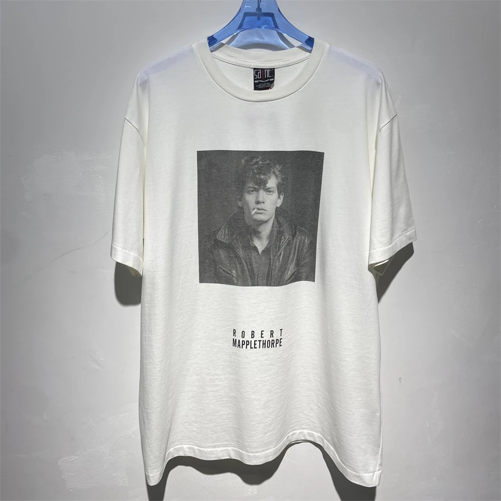 Vintage SAINT Artist Portrait Print T-Shirt für Männer und Frauen, T-Shirt