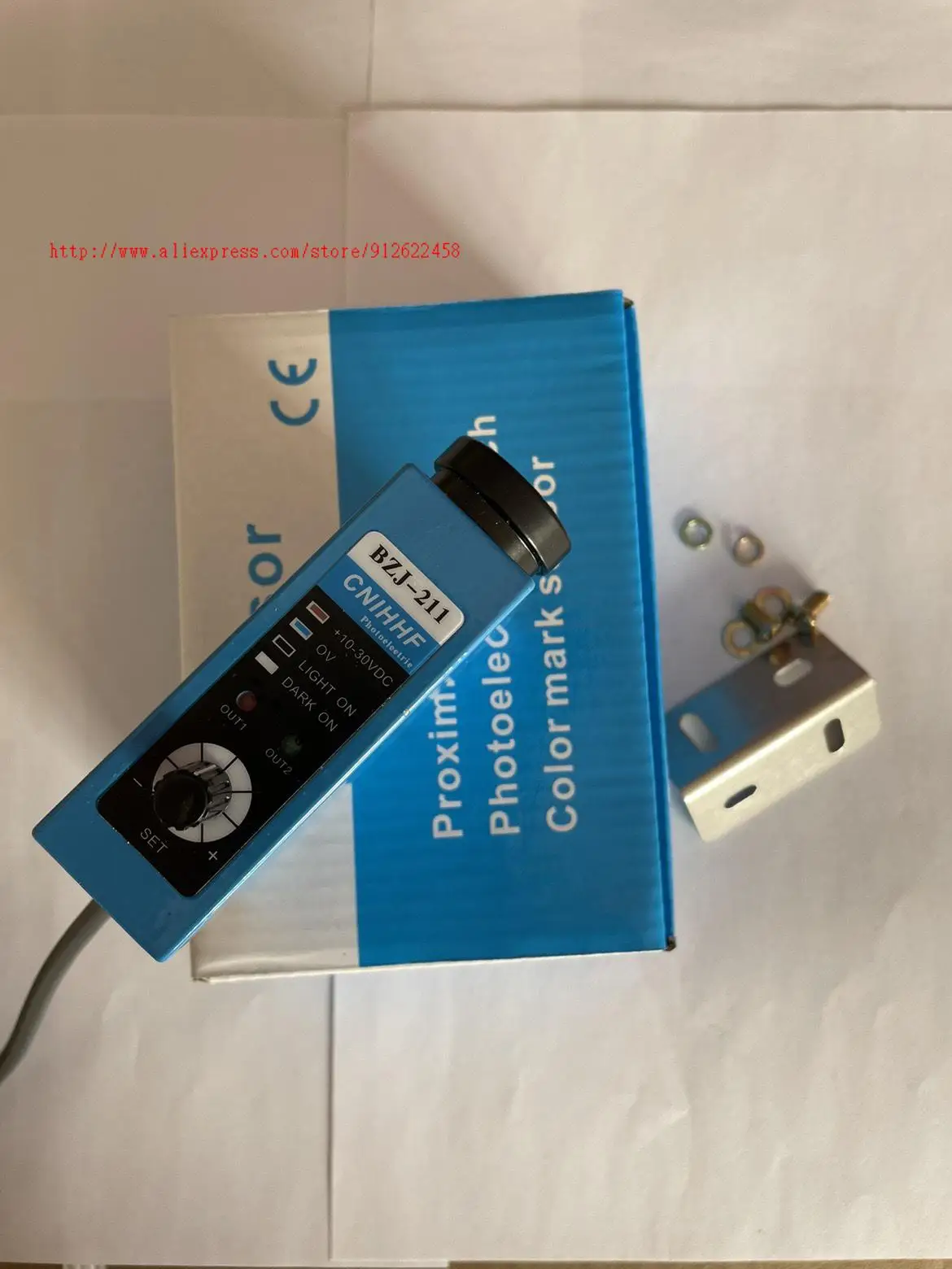 BZJ-211 Green Color Code Sensor  10-30 VDC New High Quality Chint Photo Electric One Year Warranty