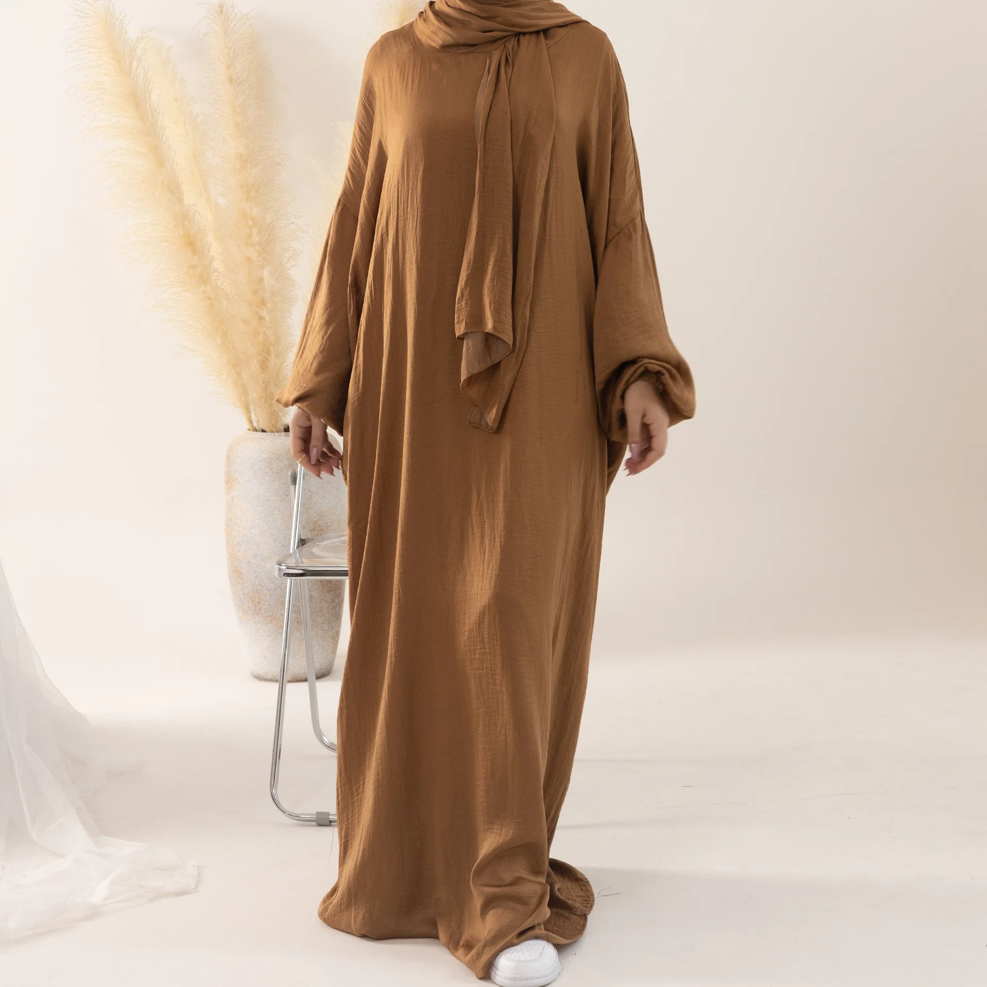 Middle East Dubai Arab Loose Fit Large Muslim Women's Bat Sleeve Dress for Ramadan Solid Mop Gown+Turbo Attached 2-Piece Set