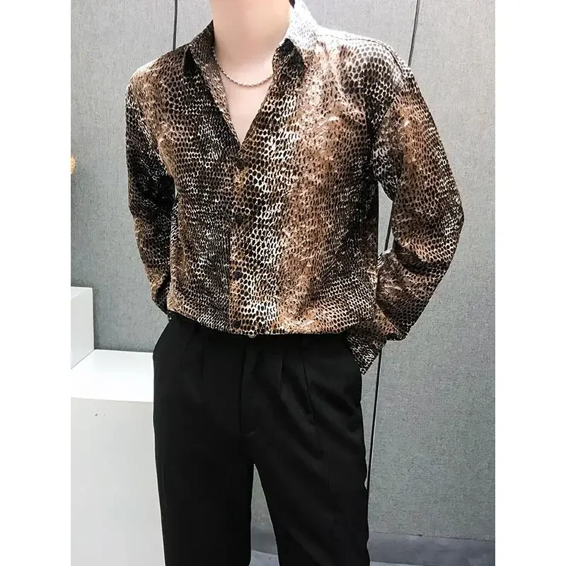 

Lapel Long-sleeved Snakeskin Pattern Shirt Men Slim-fitting Drape Personalized Floral Shirt Ice Silk Free-iron Top XT939