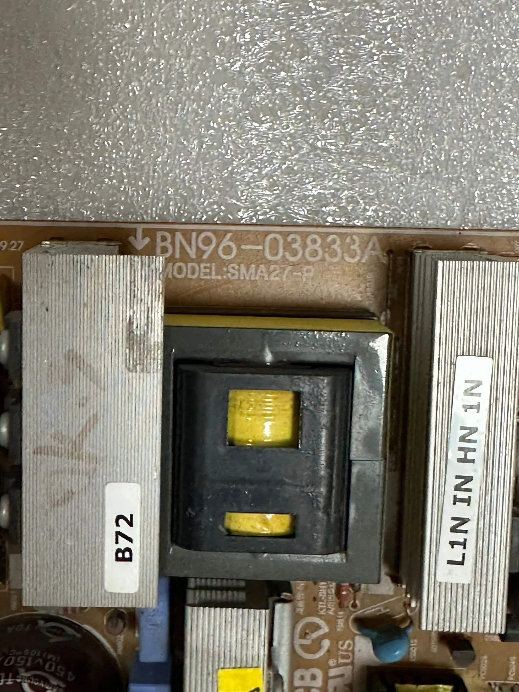 Image 4: L'original LA32S71B2 convient à la carte d'alimentation BN96-03833A