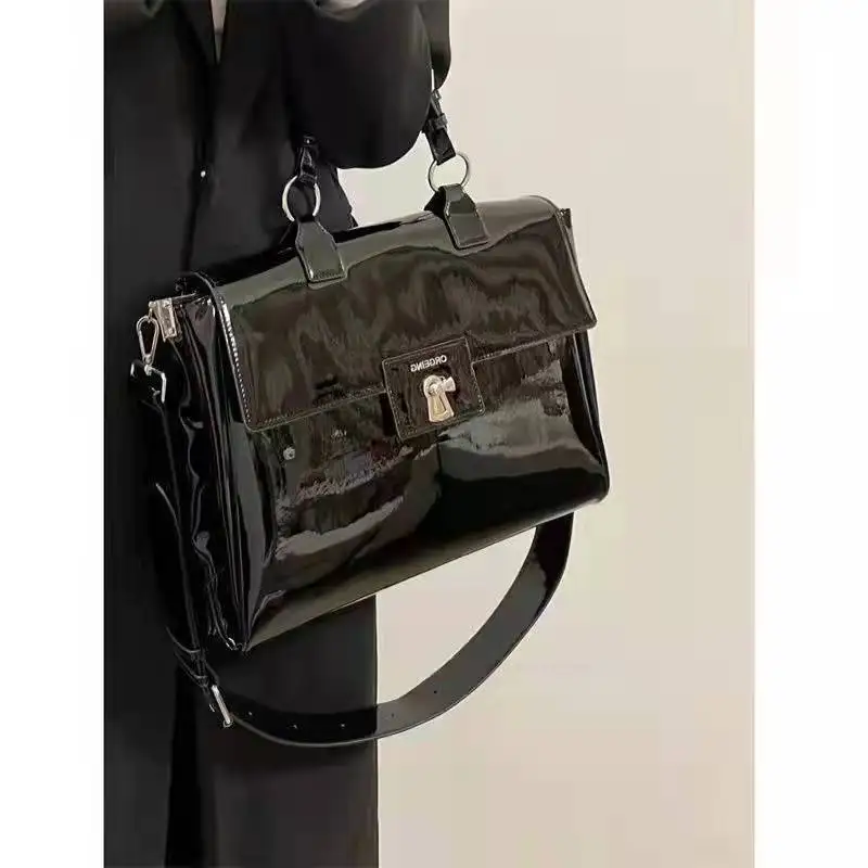 Computer Bag 16 Inch New Patent Leather Large Capacity Shoulder Bag Computer Bag Crossbody Anime Pain Bag