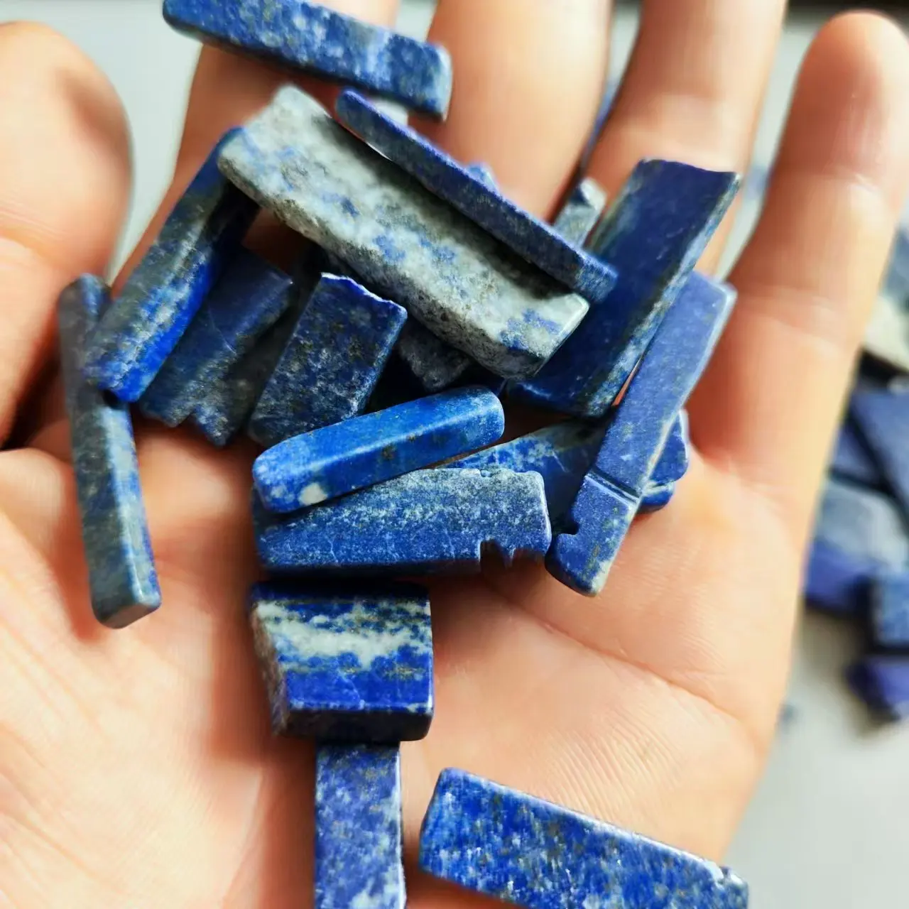 Natural lapis lazuli stone Crystal Bule Quartz Rough Raw Ore Stone Mineral Crystal Mineral Specimens Room Tank Decoration