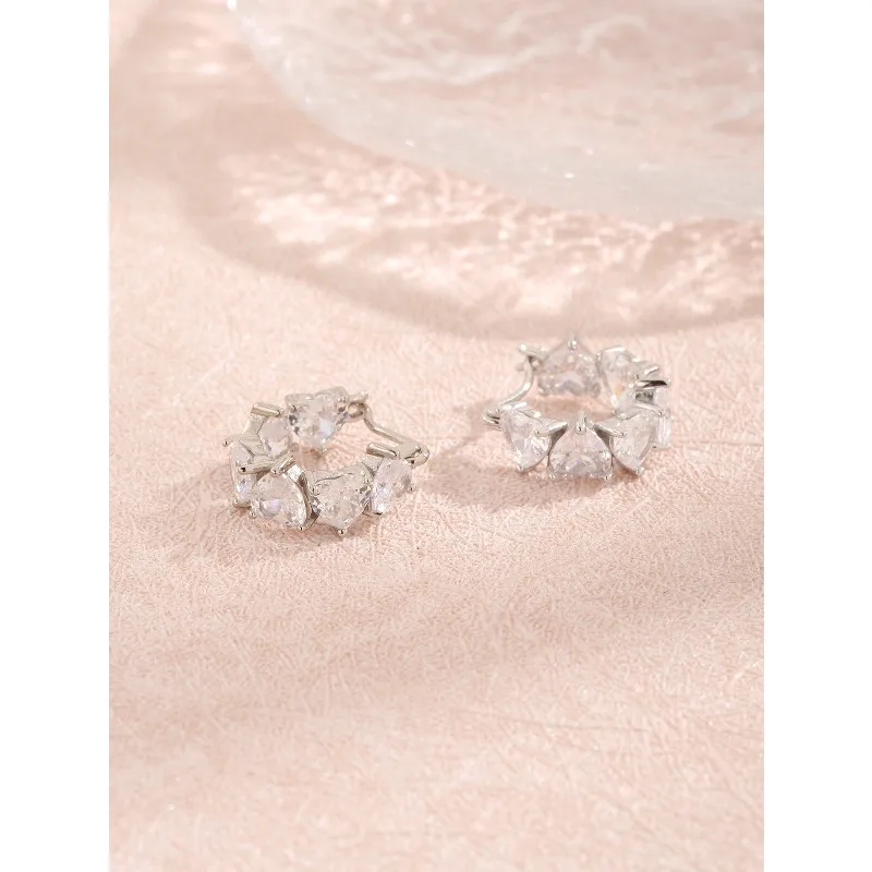 InsS925 Silver Simple and Sweet Fashion Temperament High-end Light Luxury New Continuous Row Heart Shape