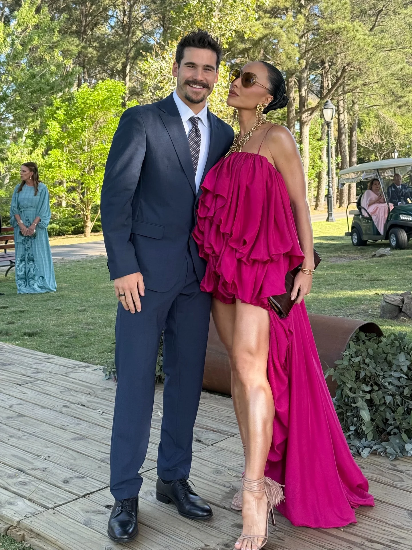 Moda fúcsia vestido sem alças alta baixa vestidos de festa à noite em camadas rosa quente vestido de baile formal ocasião vestido robes de soirée