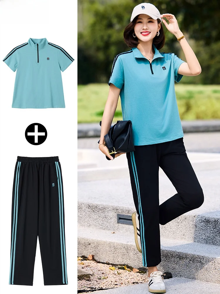 

Летний спортивный комплект из хлопка и полиэстера для женщин среднего возраста: тонкая футболка свободного кроя и шорты.