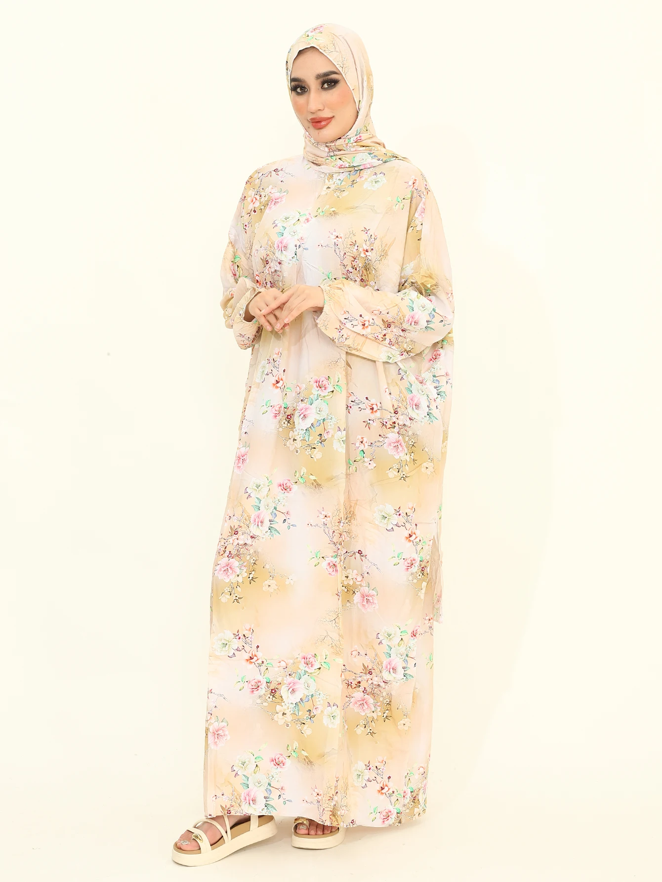 

Осенние новые мусульманские модные платья Абая с хиджабом Цельные молитвенные платья с цветочным принтом Красивые Абая Дубай