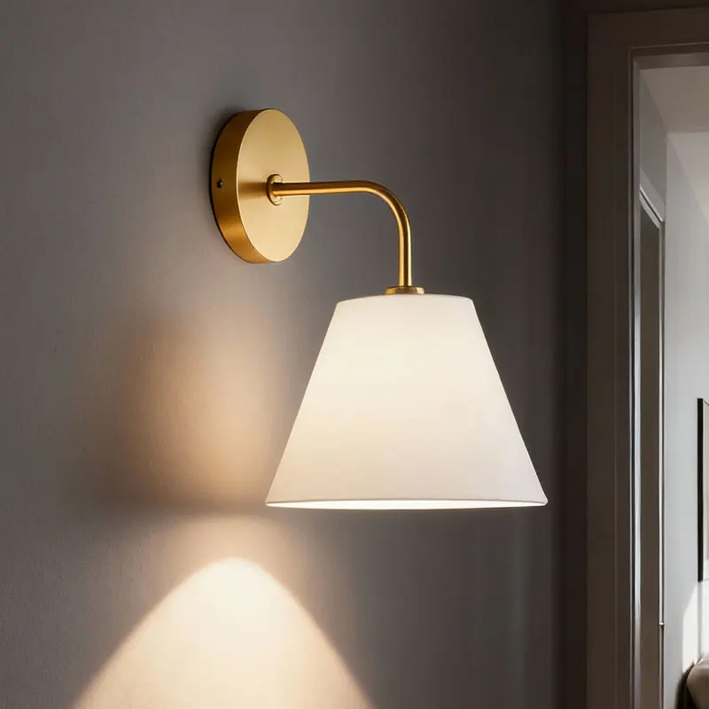 Minimalist American Brass Wall Lamp Living Room Dining Room Bedroom Wall Light Hotel Corridor Stairs White Cloth Lighting Fixtur