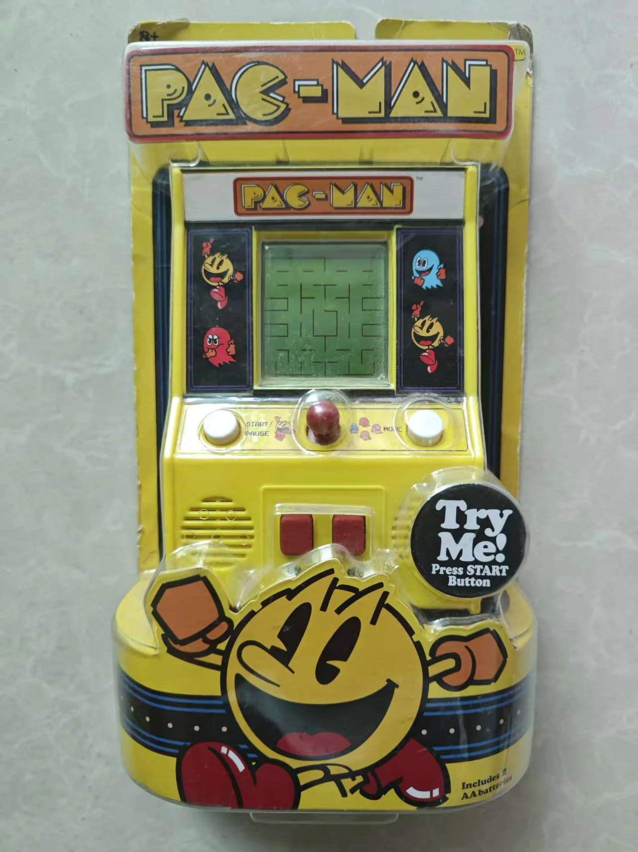 

Портативная мини-аркадная игра Pac-Man 2018, Basic Fun Bandai Namco, черно-белая, 80-е годы, отлично подлинные звуки, БРЕНД, ЗАПЕЧАТЕННАЯ