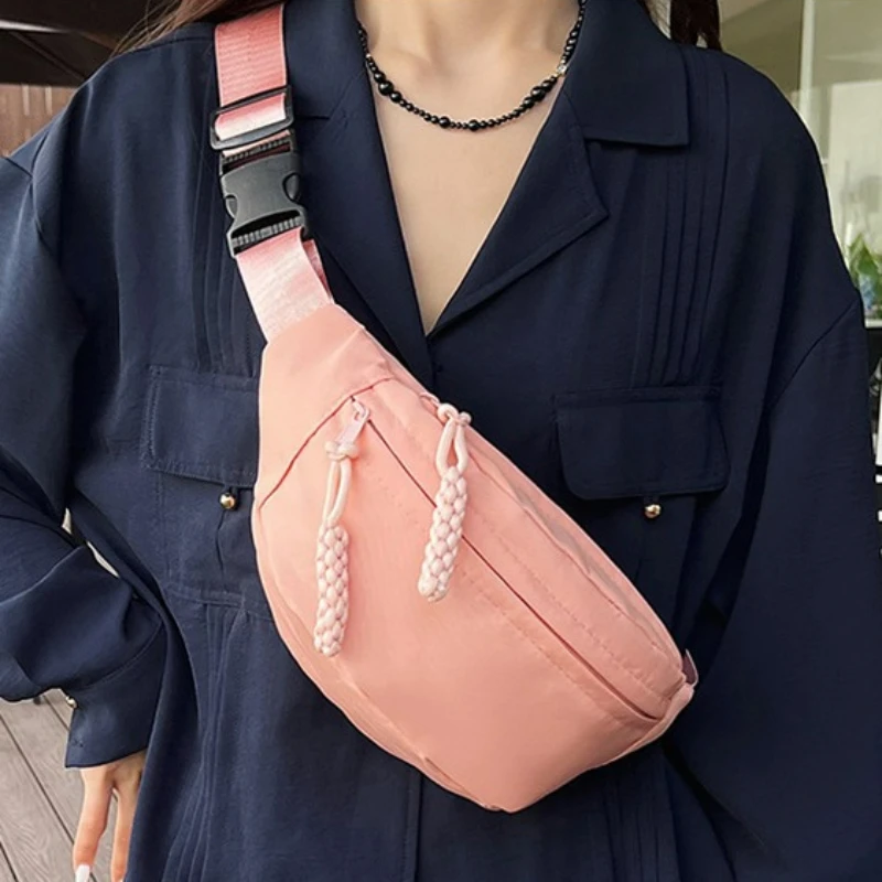 Bolsa de Peito Crescente Monocromática Personalizada para Mulheres, Bolsa Crossbody Leve, Bolsa Esportiva Simples, Tendência de Rua, Alta Qualidade, Moda