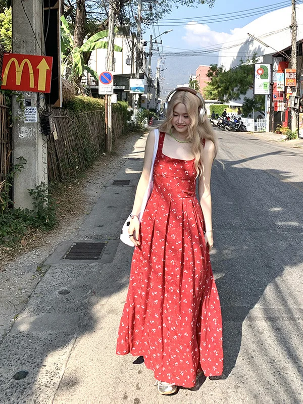 

plus Size Red Floral Print Strapless Dress Slimming Summer Beach Vacation Style Waist Cinched Sleeveless A-Line Long Dress