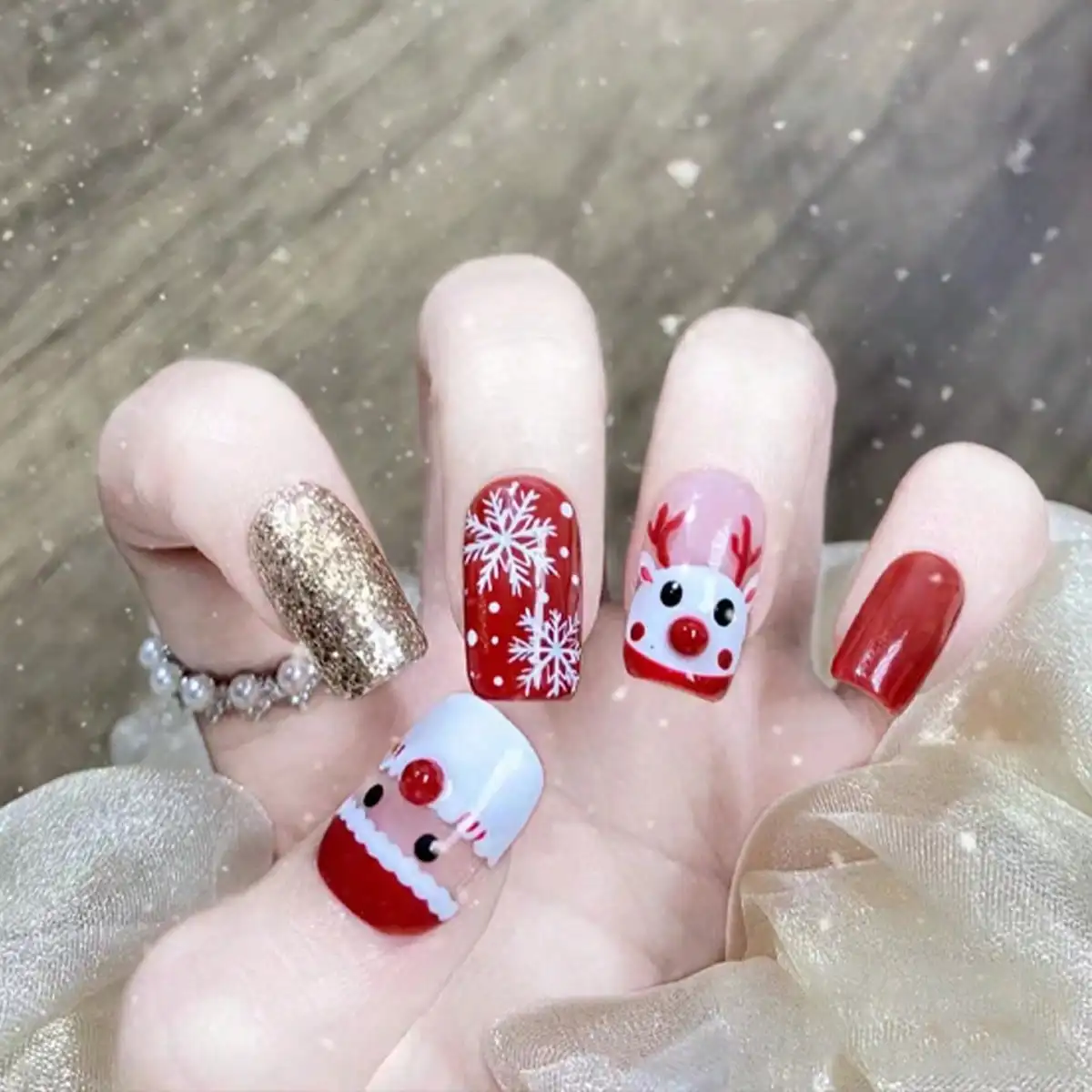 

Jelly Glue + RubberPress-On Nails With Cartoon Reindeer, Santa Claus, And White Snowflake Designs, Detachable Nail Patches